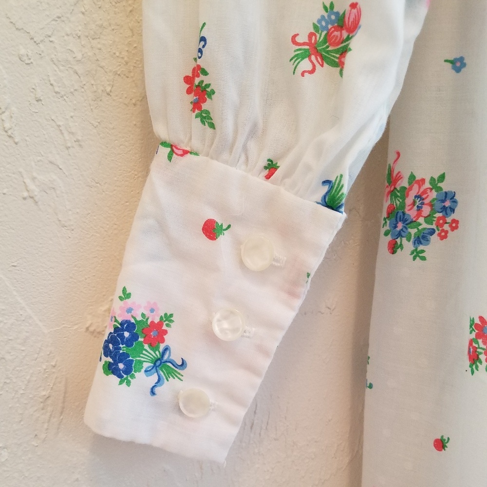 ❌SOLD❌ 70s Prairie Strawberry 🍓 Maxi Dress XS/S - Picture 6 of 8